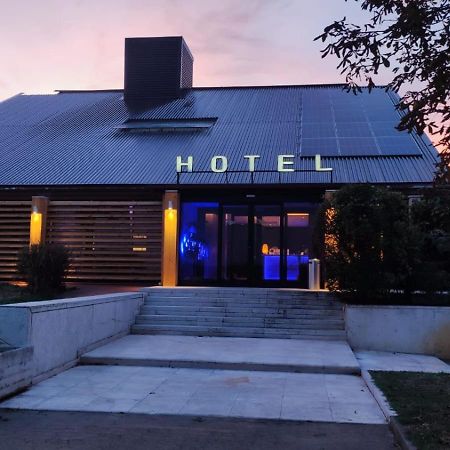 Confidence Hotel San Silvestro San Prospero エクステリア 写真