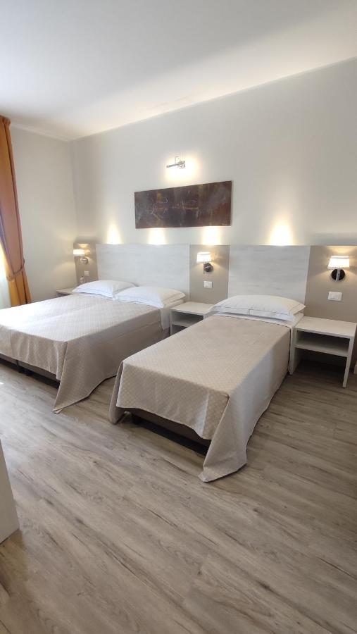 Confidence Hotel San Silvestro San Prospero エクステリア 写真